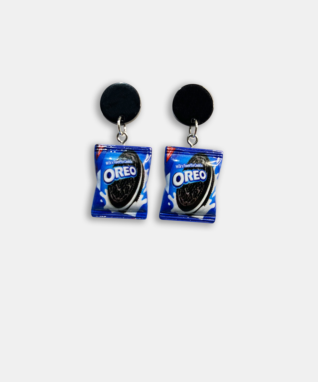 Oreo-shaped earrings