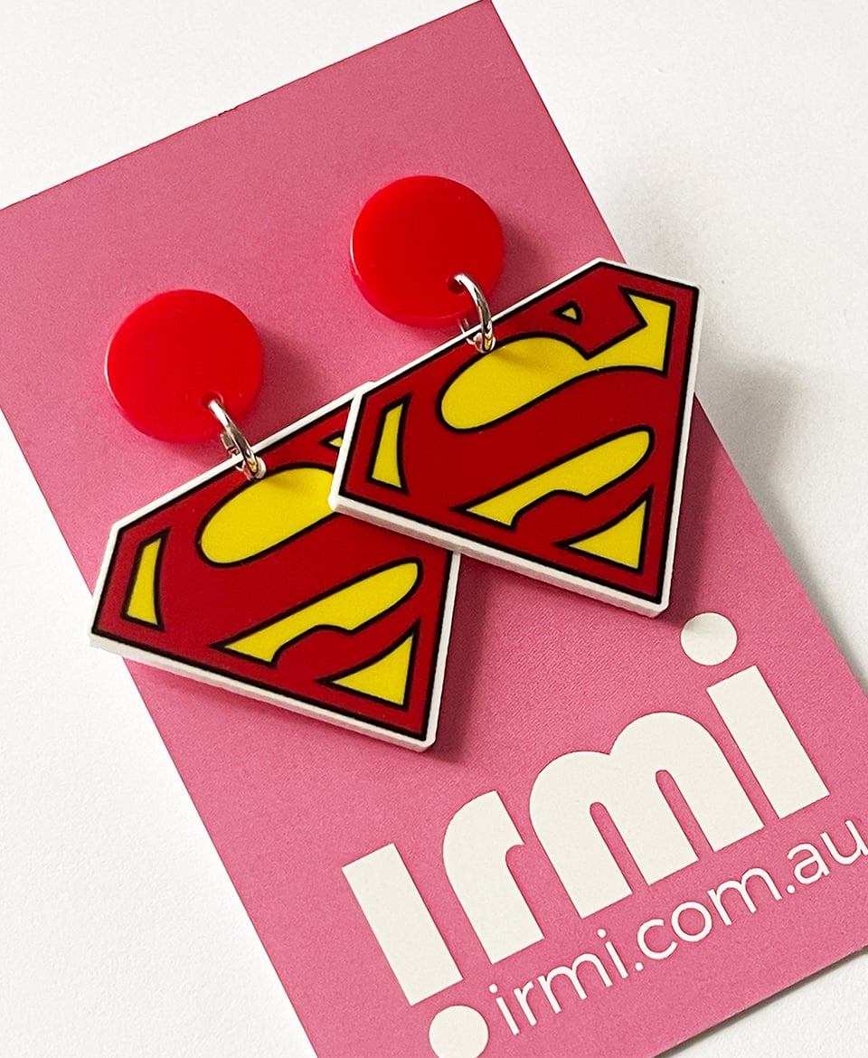 SUPERMAN S EARRINGS